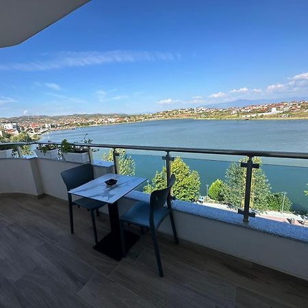 Hotel Ujvara Belsh Buitenkant foto