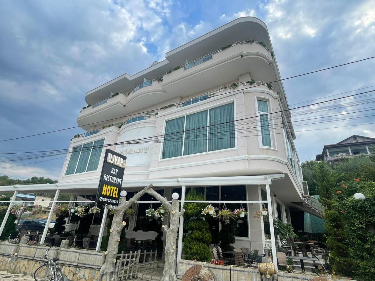 Hotel Ujvara Belsh Buitenkant foto