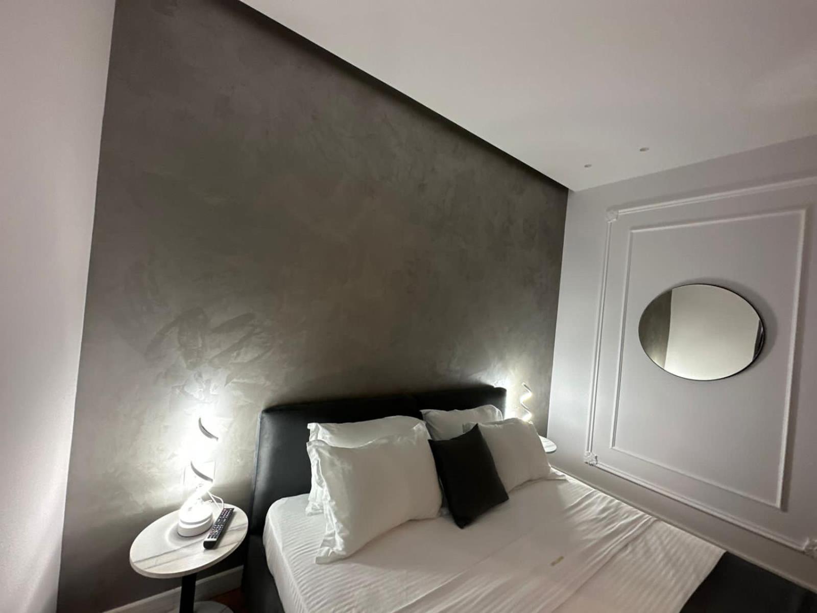 Hotel Ujvara Belsh Buitenkant foto